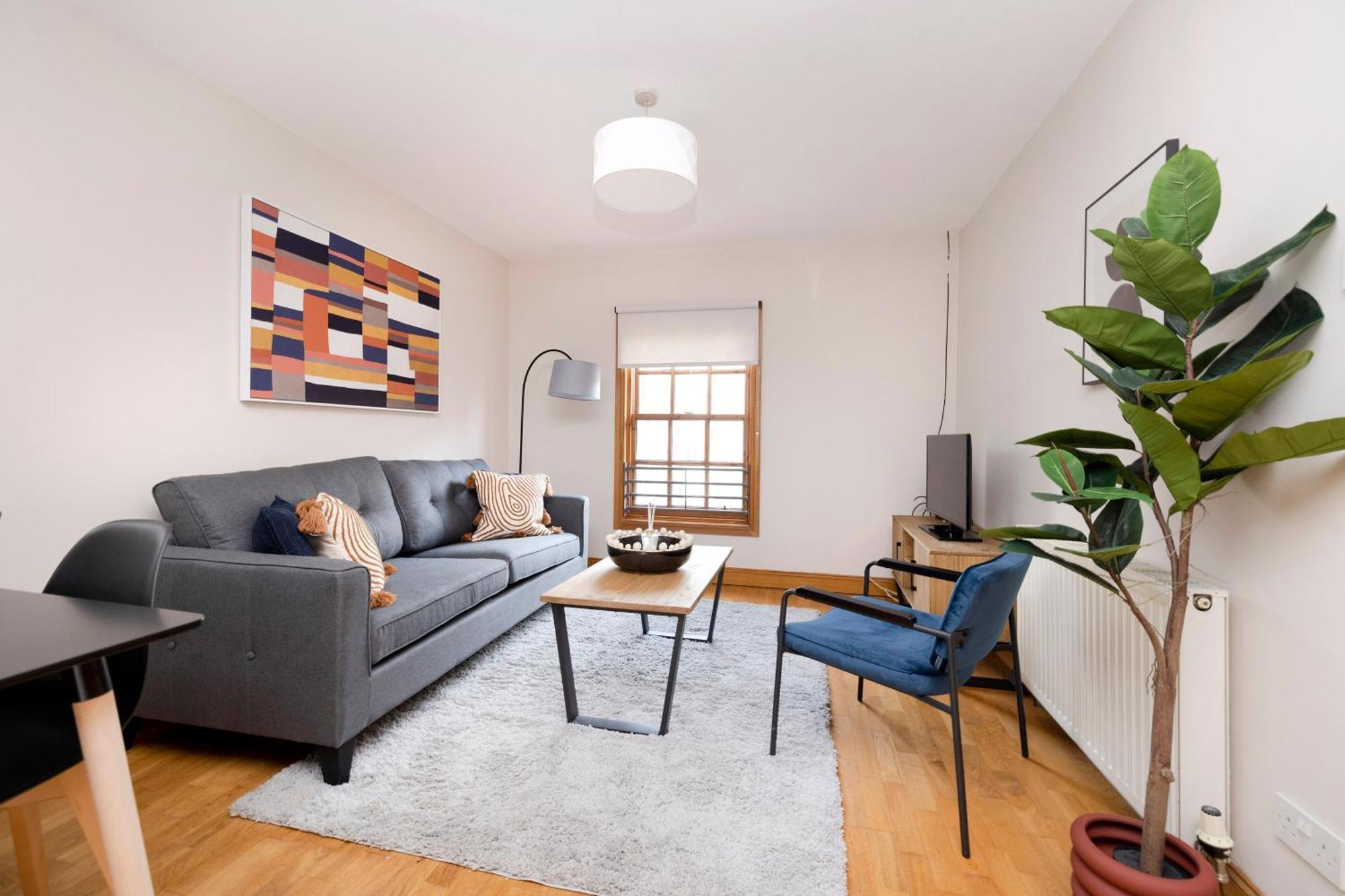 Joivy Bright And Cosy Flat Near The Scotland Gallery Edinburgh Bagian luar foto