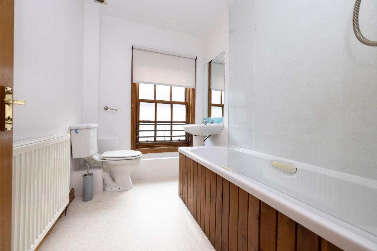 Joivy Bright And Cosy Flat Near The Scotland Gallery Edinburgh Bagian luar foto