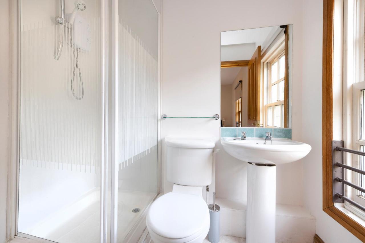 Joivy Bright And Cosy Flat Near The Scotland Gallery Edinburgh Bagian luar foto