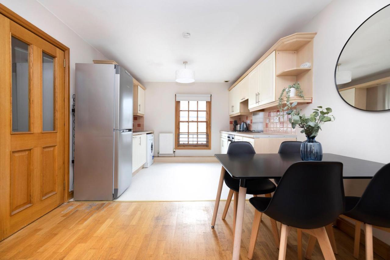 Joivy Bright And Cosy Flat Near The Scotland Gallery Edinburgh Bagian luar foto