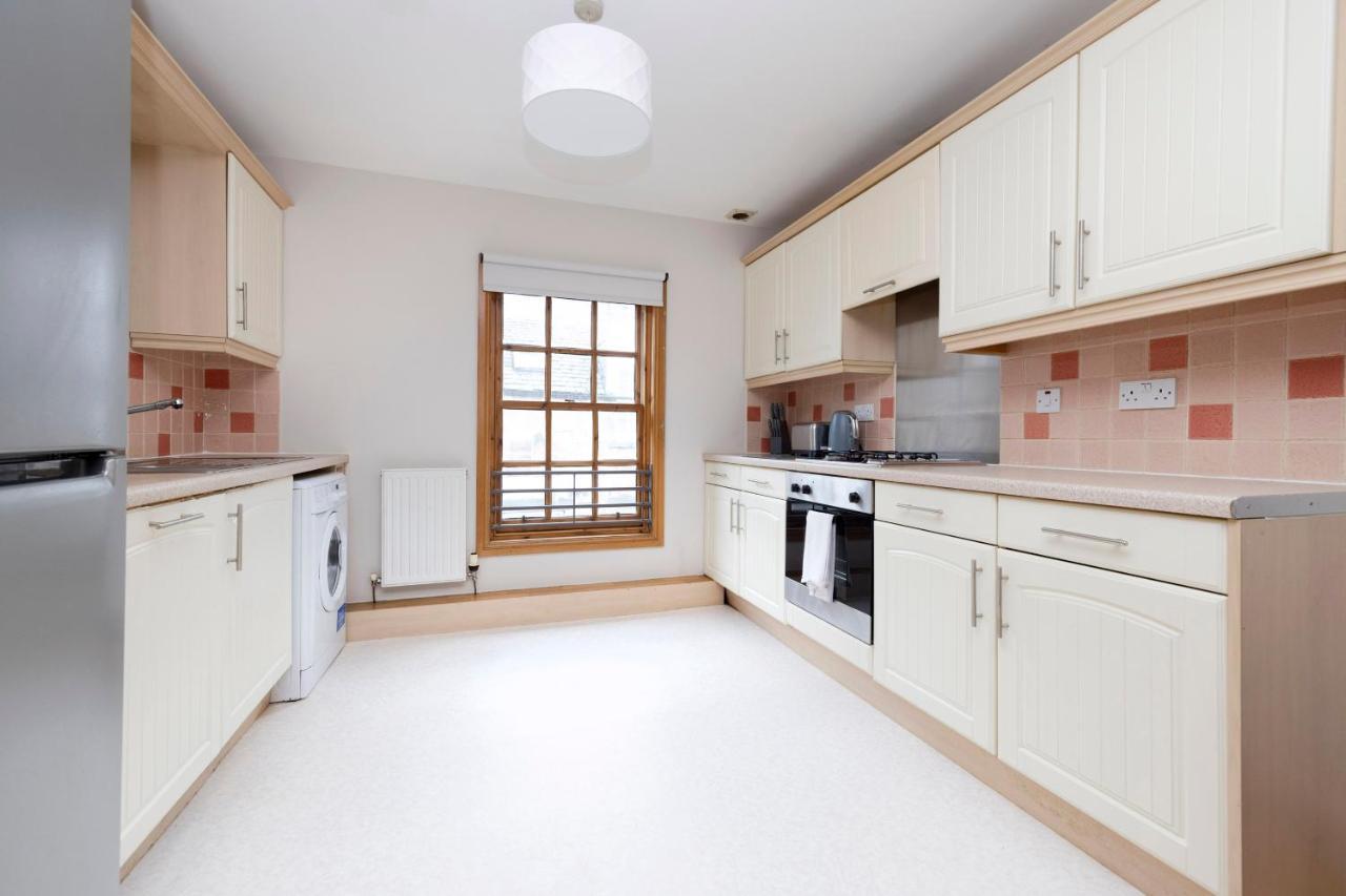 Joivy Bright And Cosy Flat Near The Scotland Gallery Edinburgh Bagian luar foto