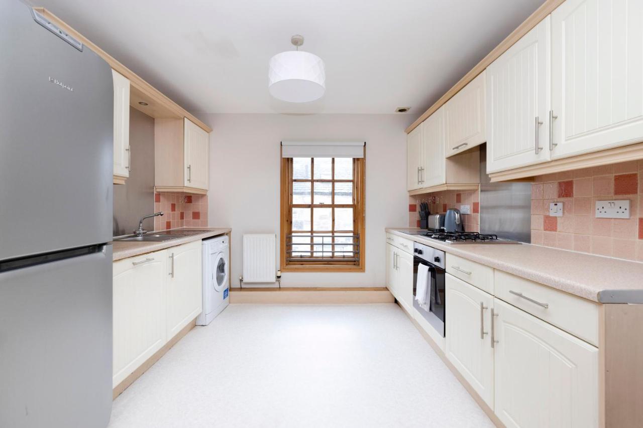 Joivy Bright And Cosy Flat Near The Scotland Gallery Edinburgh Bagian luar foto